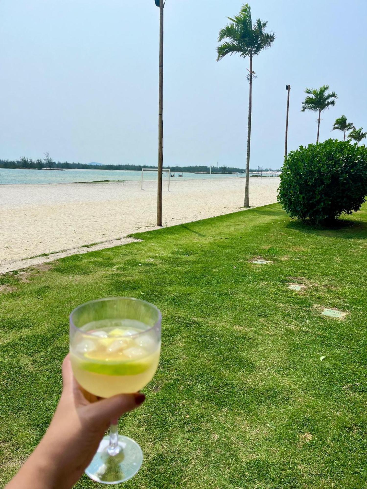 Golden - Lindo Com Lagoa Privativa *